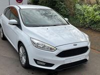 Gebraucht Ford Focus 101 PS (74 kW) 2018 Weiß Limousine