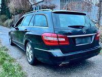 Gebraucht Mercedes E300 231 PS (169 kW) 2011 Schwarz Kombi