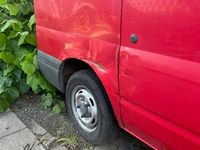 Usado Ford Transit 86 CV (63 kW) 2007 Rojo Monovolumen