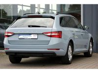 Gebraucht Skoda Superb Ambition 150 PS (110 kW) 2022 Platingrau metallic (metallic) Kombi