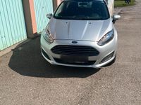 Gebraucht Ford Fiesta 86 PS (63 kW) 2013 Silber Kleinwagen
