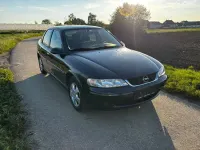 Usata Opel Vectra Edition 116 CV (85 kW) 2001 Blu Berlina