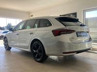 Gebraucht Skoda Octavia Selection 150 PS (110 kW) 2024 Brilliantsilber Kombi