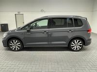 Gebraucht VW Touran Highline 150 PS (110 kW) 2022 Grau (delfingraumet.) Van / Kleinbus