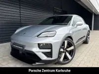 Gebraucht Porsche Macan Turbo 469 kW (639 PS) 2025 Dolomitsilbermetallic SUV