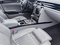 Second-hand VW Phaeton 239 CP (175 kW) 2013 Negru Berlinǎ