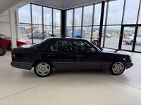 Gebraucht Mercedes E300 AMG 272 PS (200 kW) 1993 Grau Limousine