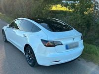 Gebraucht Tesla Model 3 Standard Range Plus 239 kW (325 PS) 2021 Weiß Limousine