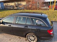 Gebraucht Mercedes C200 Elegance 136 PS (100 kW) 2012 Schwarz Kombi