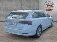 Gebraucht Skoda Octavia 150 PS (110 kW) 2022 Moon weiss perleffekt Kombi