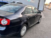 gebraucht VW Jetta Trendline 1.6 Benzin Automatik