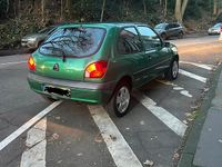 Gebraucht Ford Fiesta 60 PS (44 kW) 2001 Grün Kleinwagen