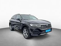 Gebraucht VW Touareg 231 PS (169 kW) 2023 Grenadillschwarz metallic SUV