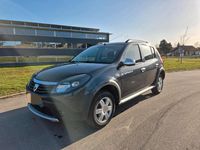 Gebraucht Dacia Sandero Stepway 85 PS (62 kW) 2012 Grau Limousine