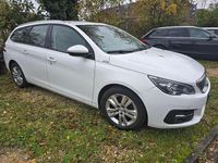Gebraucht Peugeot 308 Active 120 PS (88 kW) 2017 Weiß Kombi