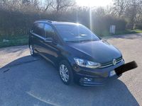 Gebraucht VW Touran Trendline 110 PS (80 kW) 2016 Schwarz Van / Kleinbus