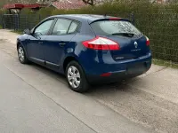 Gebraucht Renault Mégane 101 PS (74 kW) 2011 Blau Kleinwagen