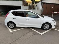 Gebraucht Hyundai i30 Edition 109 PS (80 kW) 2011 Weiß Kleinwagen