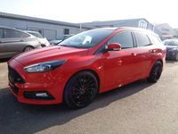 Gebraucht Ford Focus ST 185 PS (136 kW) 2017 Rot Limousine