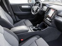 Gebraucht Volvo XC40 Core 129 PS (94 kW) 2023 Cloud blue, solid / solid SUV