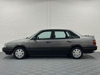 Używany VW Passat GT 90 KM (66 kW) 1991 Szary Sedan/Limuzyna
