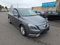Gebraucht Mercedes B180 109 PS (80 kW) 2014 Mountaingrau Van / Kleinbus