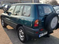 Gebraucht Toyota RAV4 150 PS (110 kW) 2001 Silver metallic / silver ash SUV