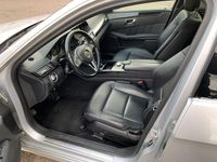 Second-hand Mercedes E220 Avantgarde 170 CP (125 kW) 2012 Argintiu Berlinǎ