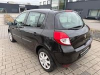 Gebraucht Renault Clio III 75 PS (55 kW) 2012 Schwarz Limousine