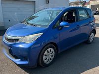 Gebraucht Subaru Trezia 89 PS (65 kW) 2011 Blau Kleinwagen