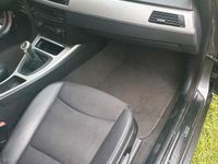 Gebraucht BMW 320 150 PS (110 kW) 2006 Grau Kombi