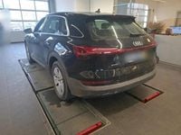 Używany Audi e-tron 300 kW (408 KM) 2023 Czarny SUV