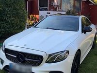 Gebraucht Mercedes E220 AMG 194 PS (142 kW) 2018 Weiß Coupé