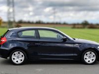 Gebraucht BMW 120 122 PS (89 kW) 2010 Blau Kleinwagen