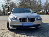 Second-hand BMW 730 245 CP (180 kW) 2009 Argintiu Berlinǎ