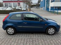Gebraucht Ford Fiesta 69 PS (50 kW) 2007 Blau Kleinwagen