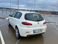Gebraucht Alfa Romeo 147 120 PS (88 kW) 2010 Weiß Kleinwagen