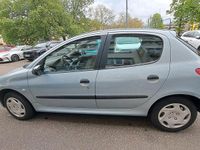 Gebraucht Peugeot 206 75 PS (55 kW) 2002 Grau Kleinwagen
