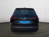 Gebraucht VW Tiguan Move 150 PS (110 kW) 2023 Schwarz SUV