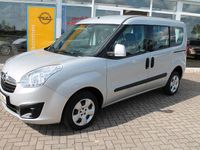 Gebraucht Opel Combo Edition 95 PS (69 kW) 2016 Silber Van / Kleinbus