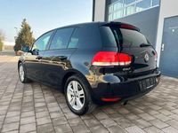 Gebraucht VW Golf VII Match 105 PS (77 kW) 2012 Schwarz Limousine
