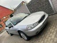Gebraucht Ford Mondeo 116 PS (85 kW) 1999 Silber Limousine