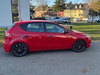 Gebraucht Hyundai i30 109 PS (80 kW) 2009 Rot Kleinwagen