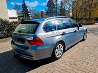 Gebraucht BMW 320 163 PS (119 kW) 2007 Blau Kombi