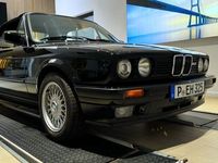 Gebraucht BMW 325 Cabriolet Performance 170 PS (125 kW) 1992 Schwarz Cabrio