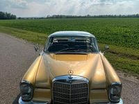 Gebraucht Mercedes 250 150 PS (110 kW) 1966 Gold Coupé
