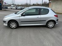 Gebraucht Peugeot 206 75 PS (55 kW) 2007 Silber Kleinwagen