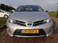 Gebraucht Toyota Auris Hybrid 99 PS (72 kW) 2013 Grau Limousine