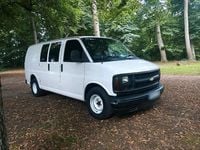 Używany Chevrolet Express 232 KM (170 kW) 2002 Biały Minivan