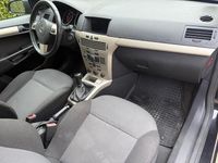 Gebraucht Opel Astra 105 PS (77 kW) 2008 Schwarz Kombi
